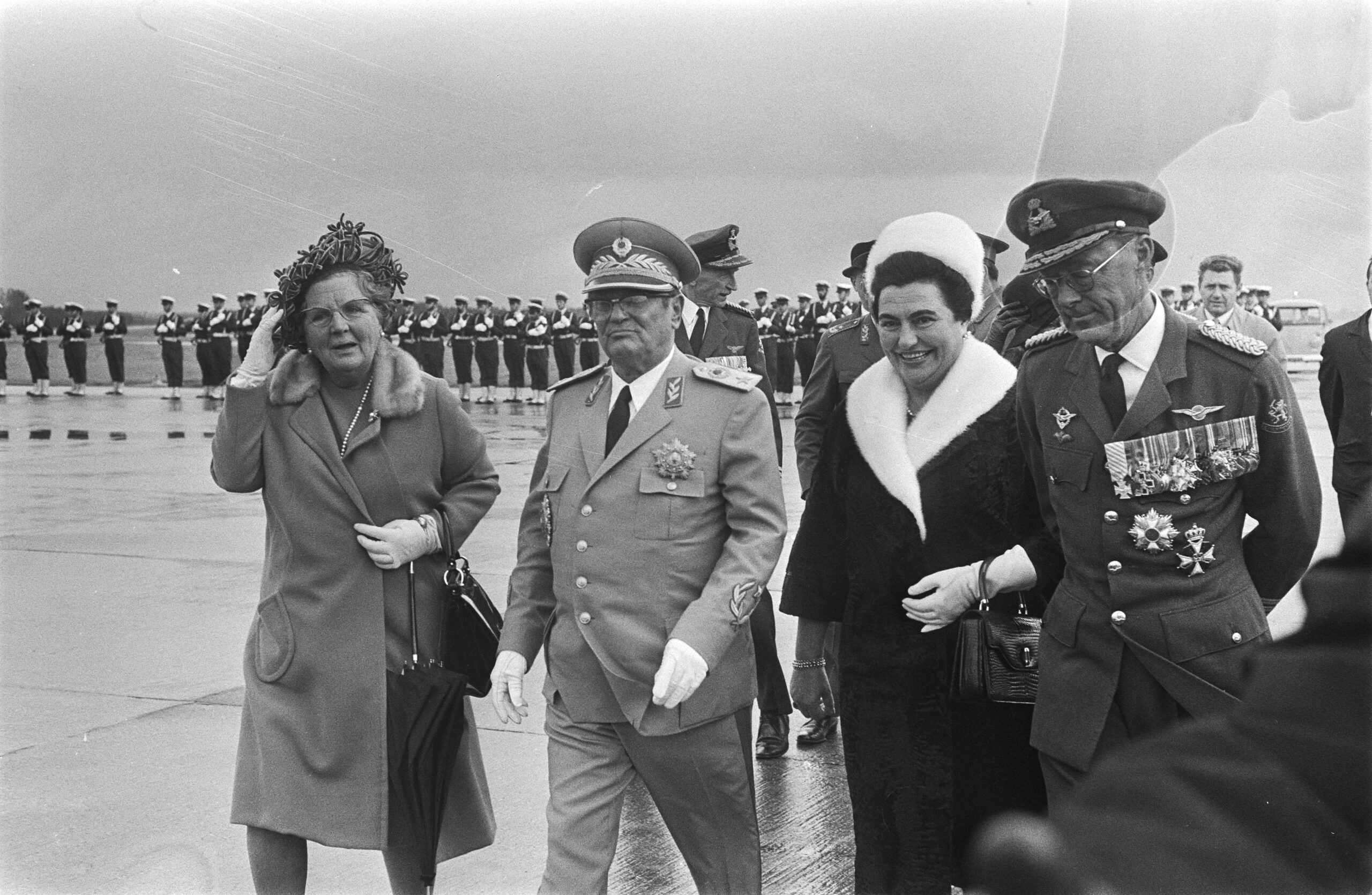 Josip Broz Tito i Jovanka Broz tokom dolaska u Holandiju 1970. godine
